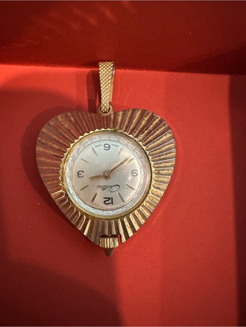 Vintage Chateau Gold Heart Pendant Watch